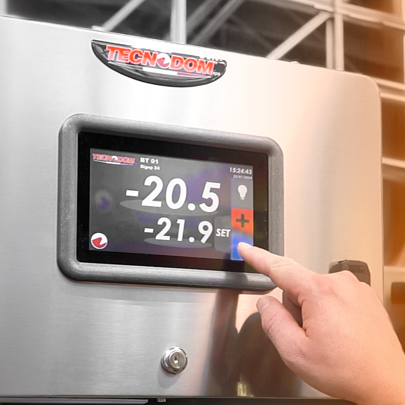 Tecnodom revolutionizes refrigerator control with a high-tech interface